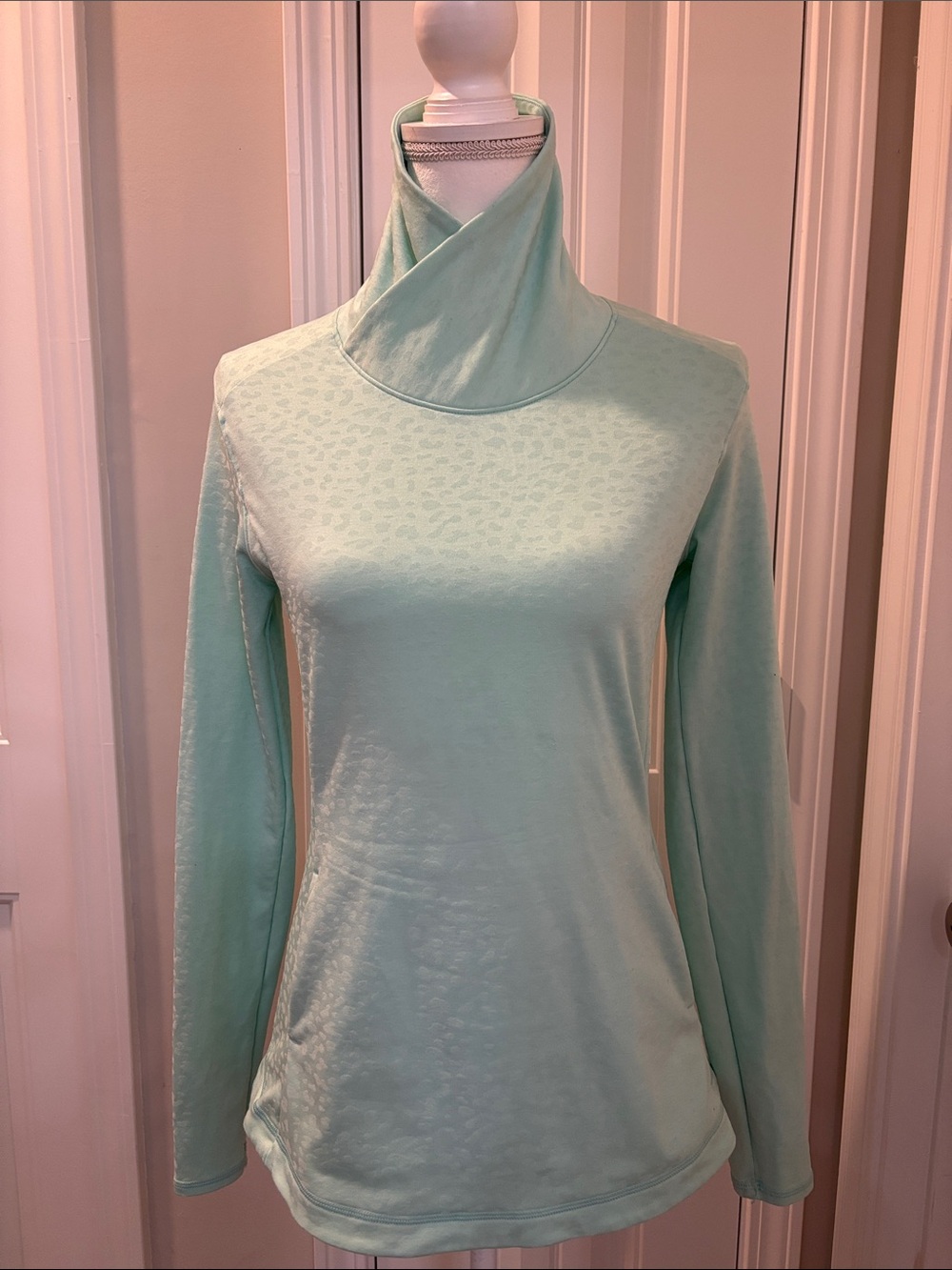 CALIA by Carrie Underwood Mint Green Cowl Neck Long Sleeve Sweater Size Medium